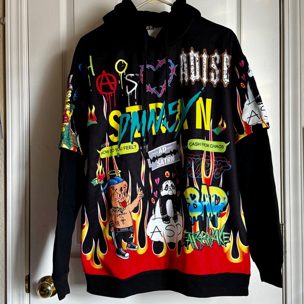 KS Kirin Strange Sweatshirt, NWOT